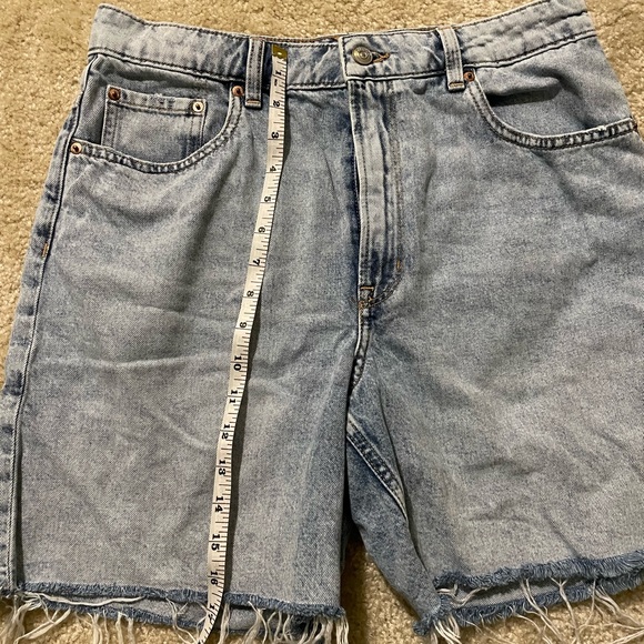 H&M High Rise Denim Shorts - Picture 4 of 4